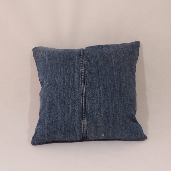 coussin-carre-jeans-recycles-vue-dos