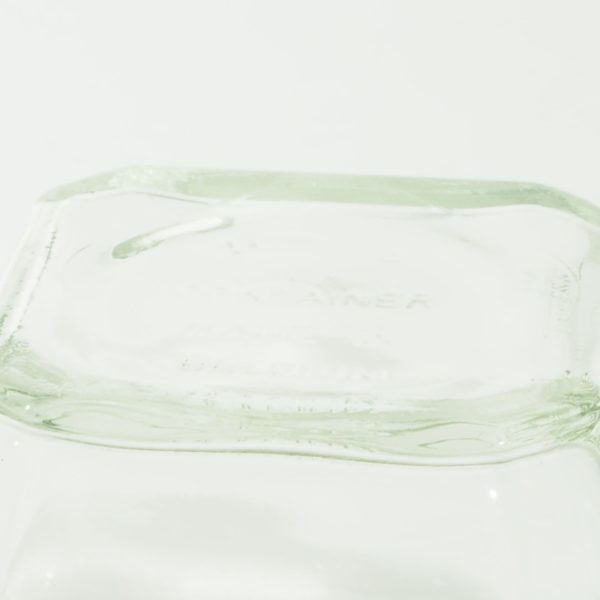 Bocal-bouchon-en-verre-blanc-transparent-vue-dessous