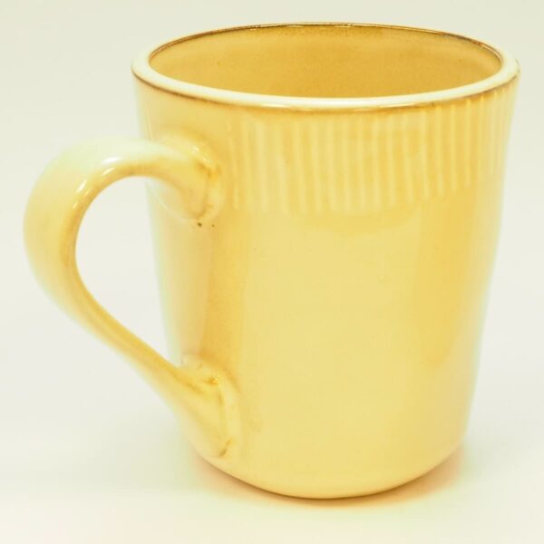 lot de 2 mugs beige n'kuku vue de près