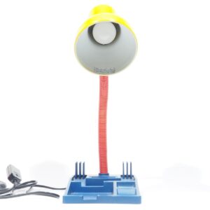 lampe de bureau pied flexible rouge pied bleu abat-jour jaune