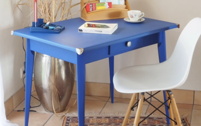 Le retour éclatant du bleu Klein et Majorelle dans la décoration intérieure